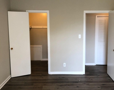 6018 Westchester Drive - Photo Thumbnail 13