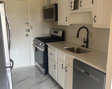 3450 Toledo Terrace - Photo Thumbnail 3