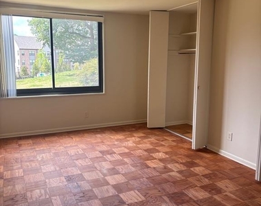 3450 Toledo Terrace - Photo Thumbnail 7