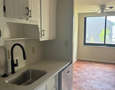 3450 Toledo Terrace - Photo Thumbnail 5