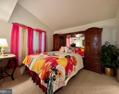 13900 Farnsworth Lane - Photo Thumbnail 6