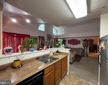 13900 Farnsworth Lane - Photo Thumbnail 4