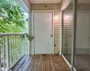 13900 Farnsworth Lane - Photo Thumbnail 20
