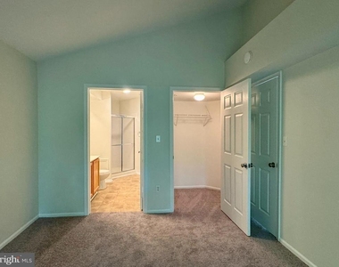 13900 Farnsworth Lane - Photo Thumbnail 17