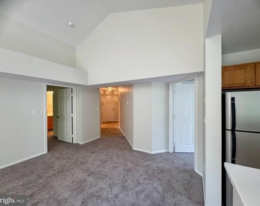 13900 Farnsworth Lane - Photo Thumbnail 13
