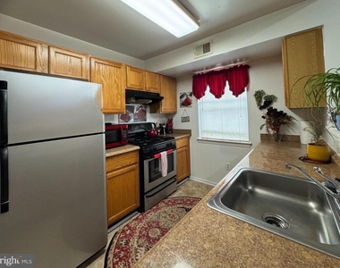 13900 Farnsworth Lane - Photo Thumbnail 5