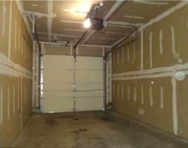 13900 Farnsworth Lane - Photo Thumbnail 19