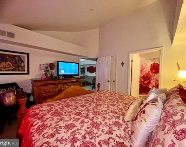 13900 Farnsworth Lane - Photo Thumbnail 11