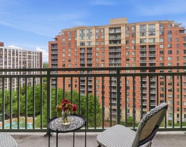 11700 Old Georgetown Road - Photo Thumbnail 9
