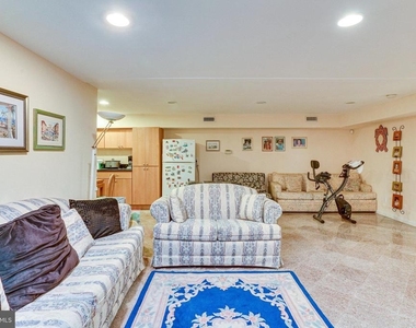 8212 Old Georgetown Road - Photo Thumbnail 41