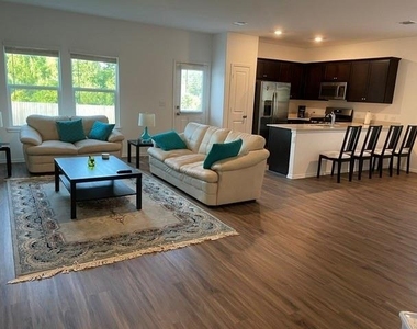 2316 Nightview Dr - Photo Thumbnail 3