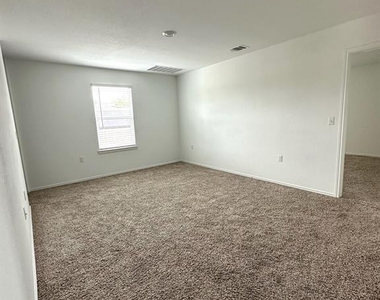 2316 Nightview Dr - Photo Thumbnail 15