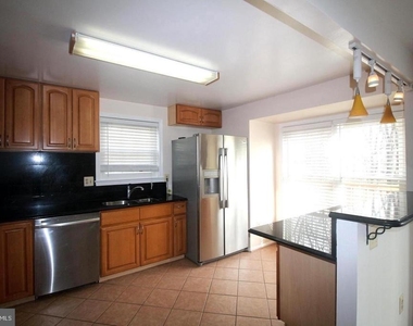 10500 Prairie Landing Terrace - Photo Thumbnail 3