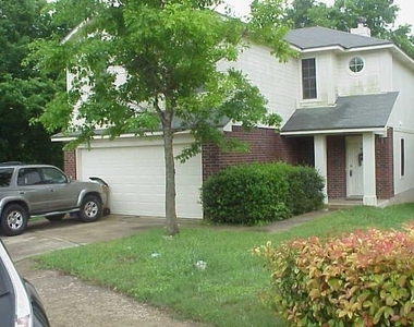 1105 Stephanie Lee Ln - Photo Thumbnail 3