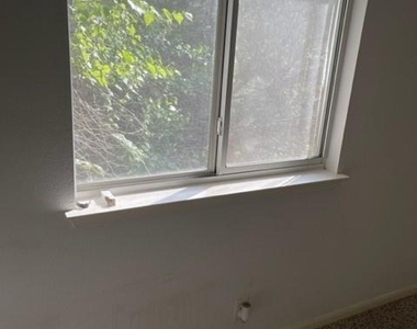 1105 Stephanie Lee Ln - Photo Thumbnail 22
