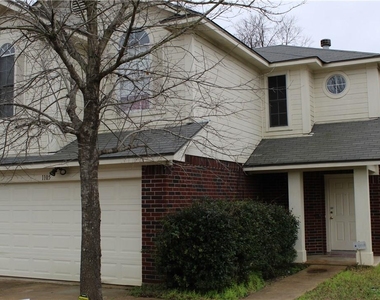 1105 Stephanie Lee Ln - Photo Thumbnail 5