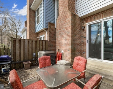 2066 Derby Ridge Lane - Photo Thumbnail 25