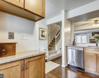 2066 Derby Ridge Lane - Photo Thumbnail 9