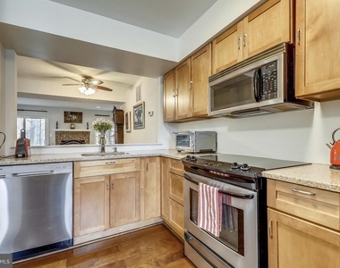 2066 Derby Ridge Lane - Photo Thumbnail 7