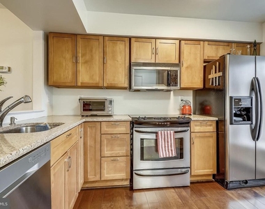 2066 Derby Ridge Lane - Photo Thumbnail 6