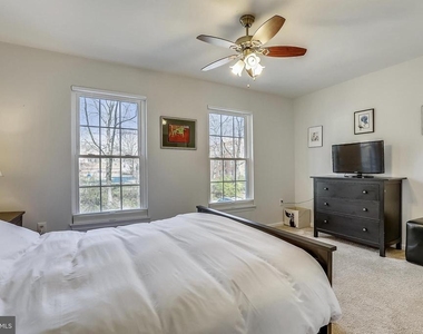 2066 Derby Ridge Lane - Photo Thumbnail 13