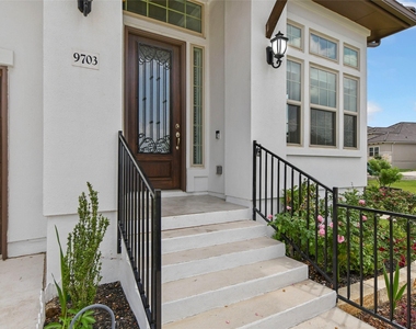 9703 Bayshore Bnd - Photo Thumbnail 2