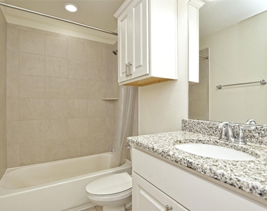 9703 Bayshore Bnd - Photo Thumbnail 24