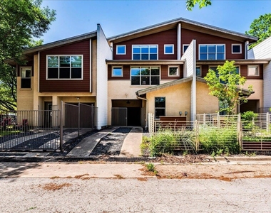 2608 E 6th St - Photo Thumbnail 22