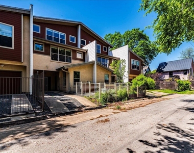 2608 E 6th St - Photo Thumbnail 23