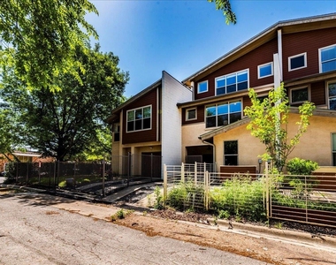 2608 E 6th St - Photo Thumbnail 24