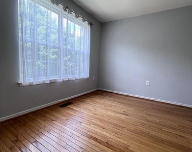 19015 Lark Song Terrace - Photo Thumbnail 17