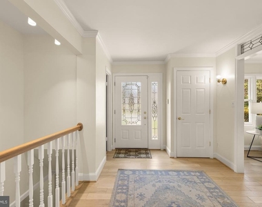 5001 Overlea Court - Photo Thumbnail 3