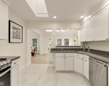 5001 Overlea Court - Photo Thumbnail 12