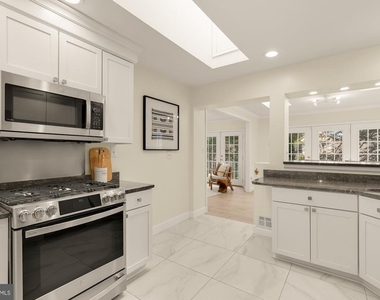 5001 Overlea Court - Photo Thumbnail 14