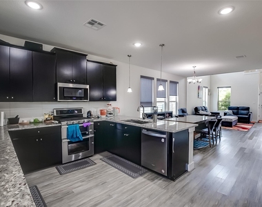 15912 Cadoz Dr - Photo Thumbnail 11