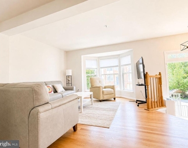 10417 Heathside Way - Photo Thumbnail 3