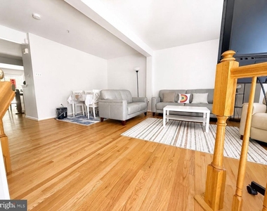 10417 Heathside Way - Photo Thumbnail 2