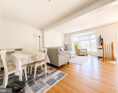 10417 Heathside Way - Photo Thumbnail 4
