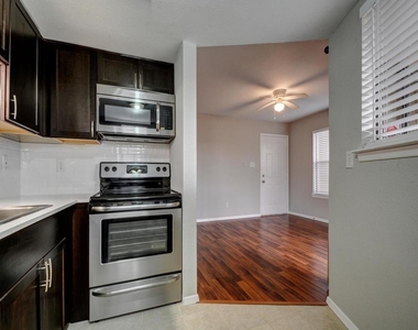 2500 Burleson Rd - Photo Thumbnail 3