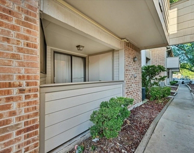 2500 Burleson Rd - Photo Thumbnail 14
