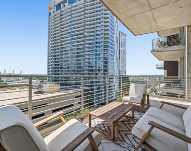 800 W 5th St - Photo Thumbnail 25