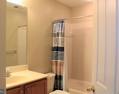23514 Gardenside Place - Photo Thumbnail 13
