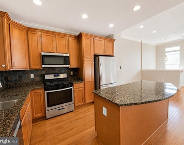 23514 Gardenside Place - Photo Thumbnail 2