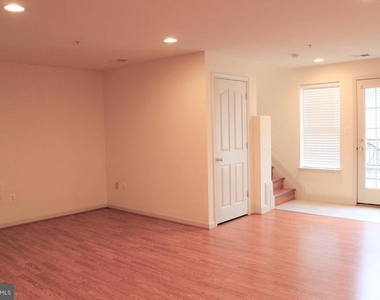 23514 Gardenside Place - Photo Thumbnail 7