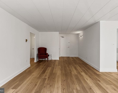 4800 Chevy Chase Drive - Photo Thumbnail 15