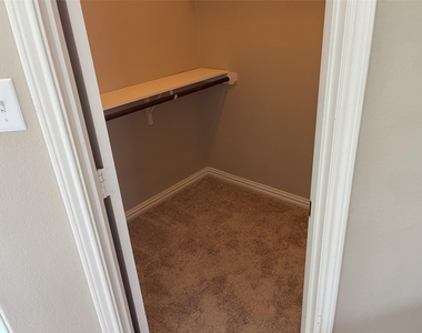 2375 Garlic Creek Dr - Photo Thumbnail 10