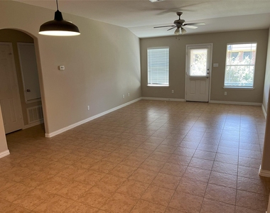 2375 Garlic Creek Dr - Photo Thumbnail 6