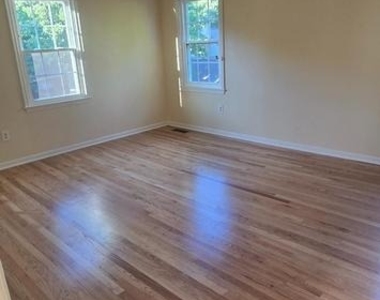 10905 Bolton Drive - Photo Thumbnail 16