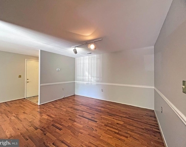 18140 Chalet Drive - Photo Thumbnail 6