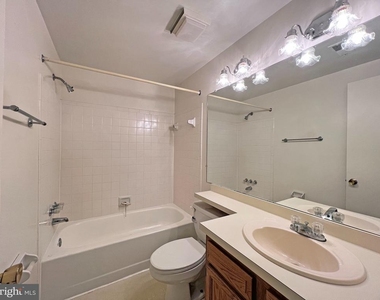 18140 Chalet Drive - Photo Thumbnail 15